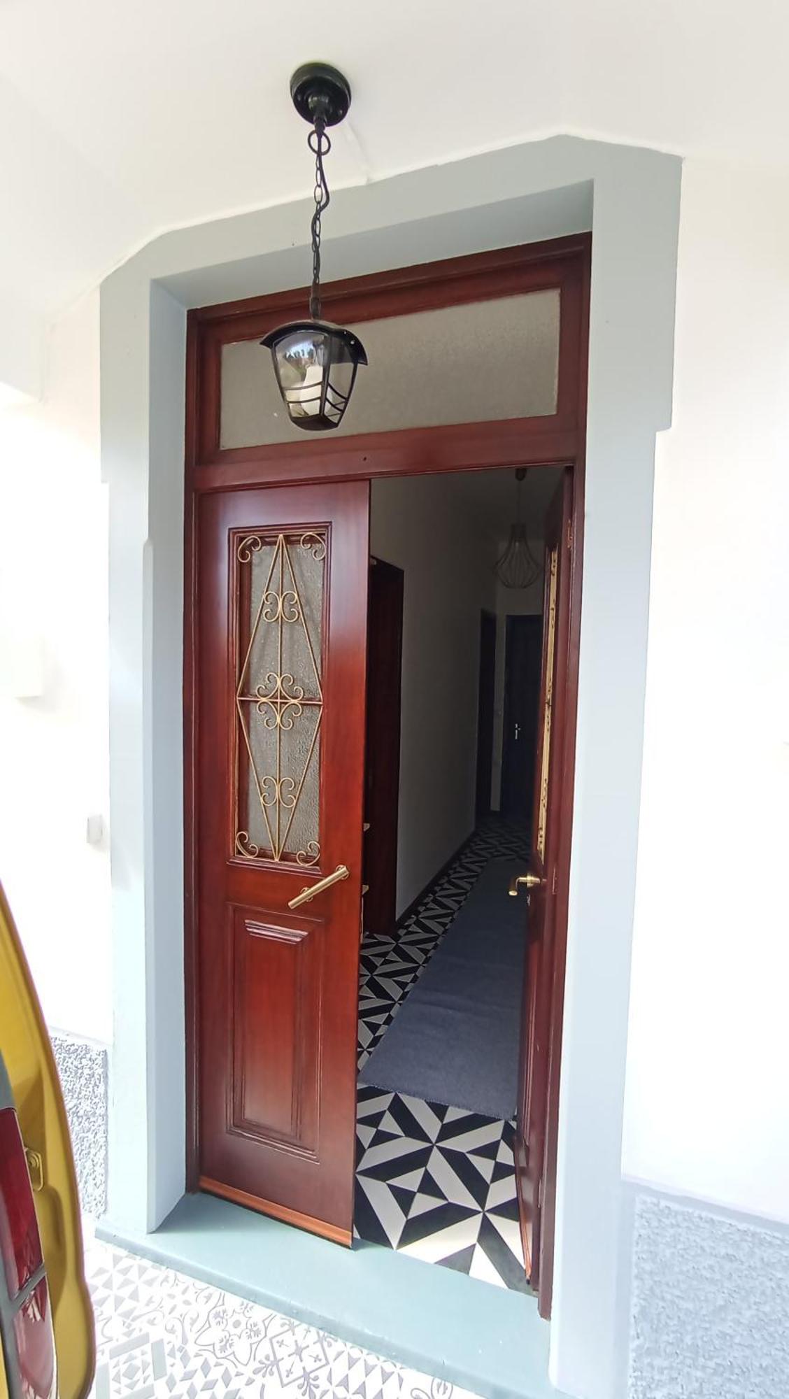 Bus Stop House 82 فونشال المظهر الخارجي الصورة