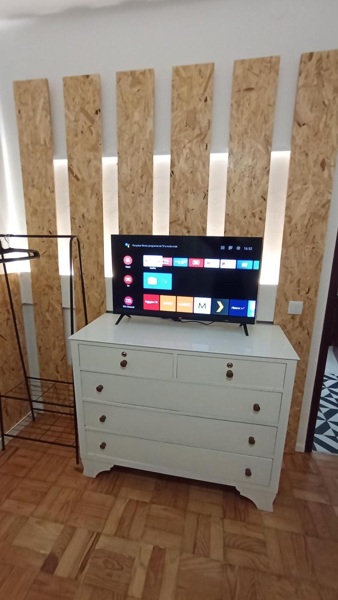 Bus Stop House 82 فونشال المظهر الخارجي الصورة